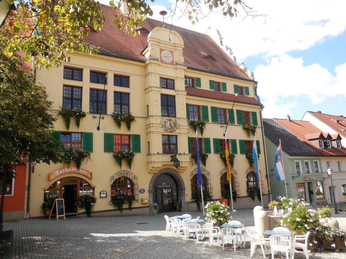 Zum Schwarzen Baeren Hotel Vohenstrauss Eksteriør billede